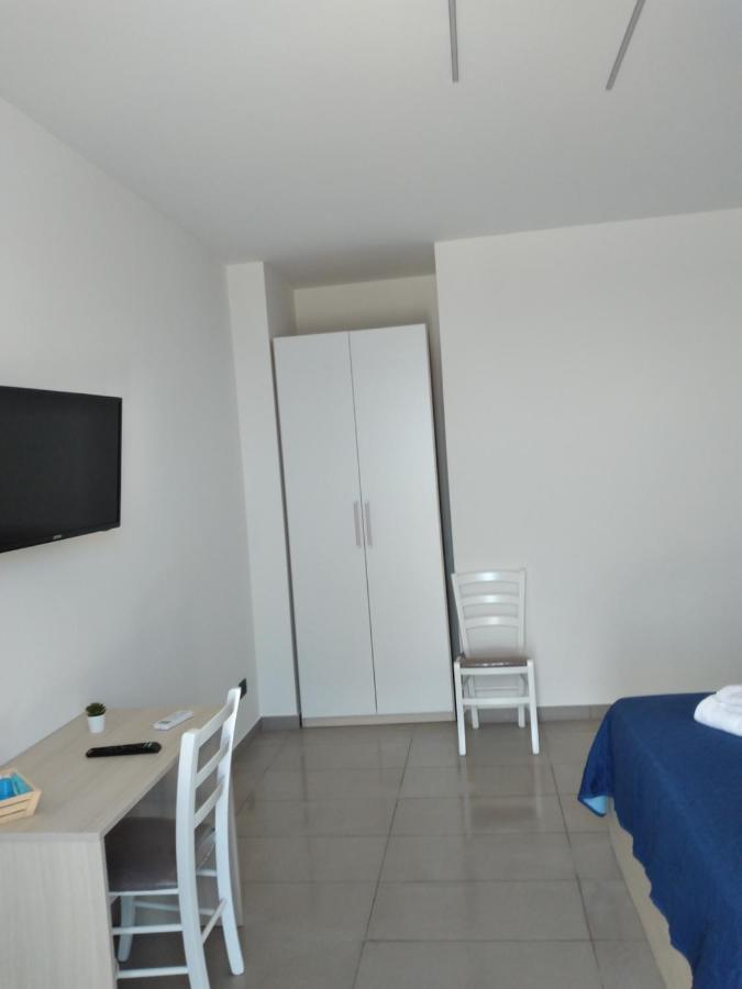 La Dama Bianca Bovo Marina Hotel Montallegro Bagian luar foto