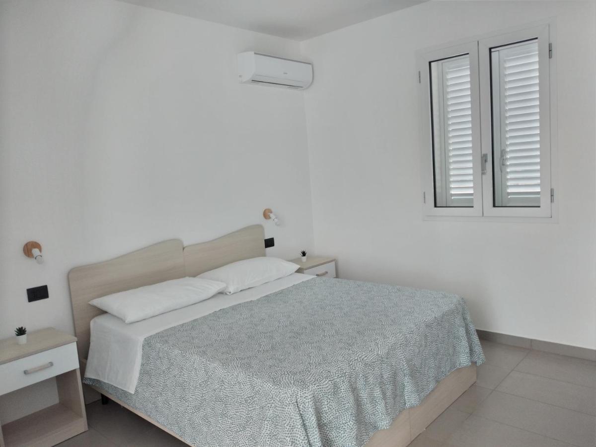 La Dama Bianca Bovo Marina Hotel Montallegro Bagian luar foto