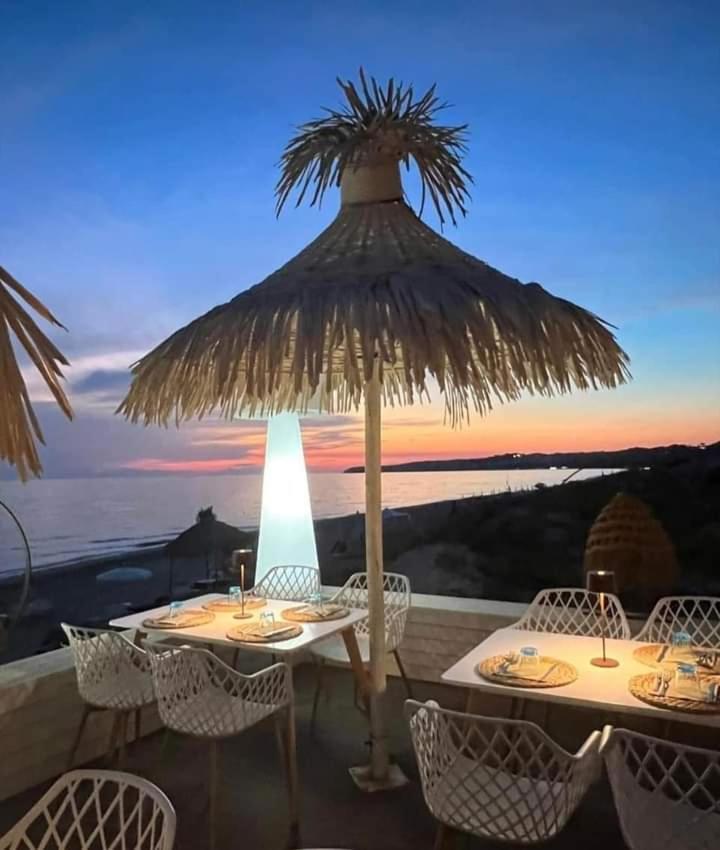La Dama Bianca Bovo Marina Hotel Montallegro Bagian luar foto