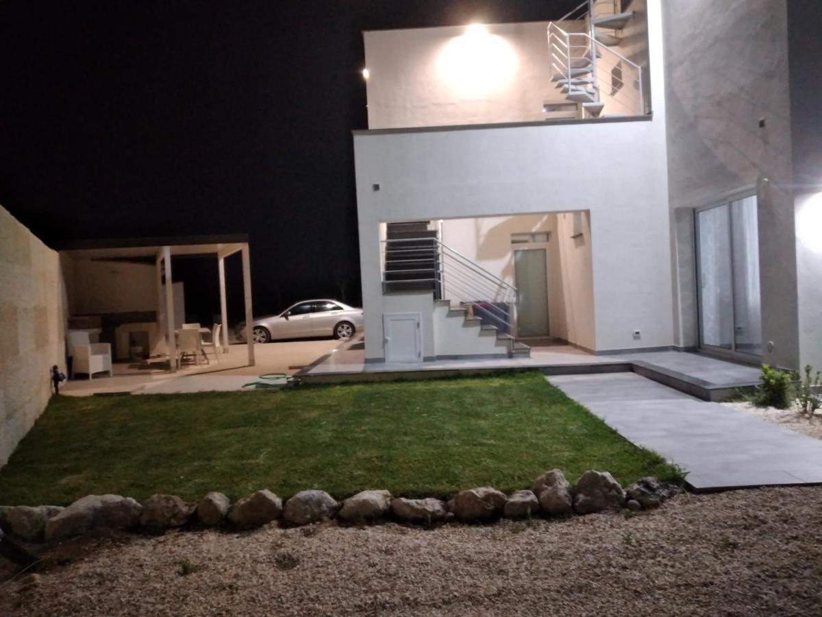 La Dama Bianca Bovo Marina Hotel Montallegro Bagian luar foto